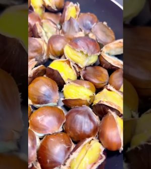 La-Festa-de-la-Castanyada-en-Cataluna-Castanas-y-Panellets-en-Espana | Upitravel La Festa de la Castanyada en Cataluña: Castañas y Panellets en España