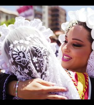 La Hogueras de San Juan en Alicante: Fuego y Fiesta en España