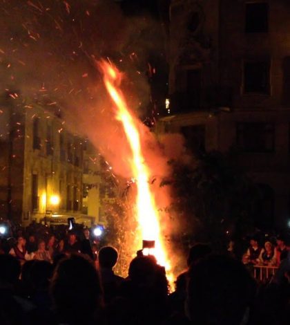 ¡Descubre la Magia de la Fiesta de San Juan en Oviedo: Fuegos y ...